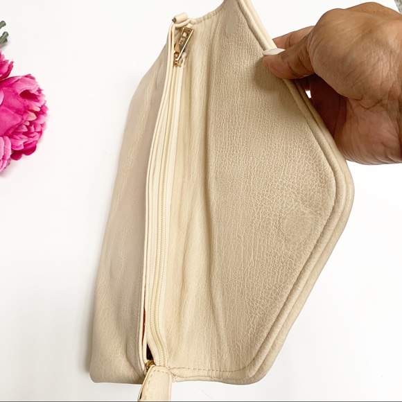 Urban Expressions Long Envelope Clutch - Picture 2 of 5